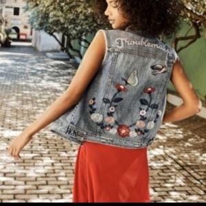 B.P. Troublemaker floral distressed denim vest
